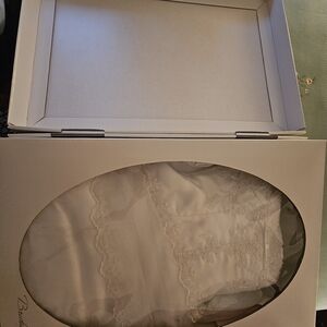 Elegant White Lace Bridal Veil